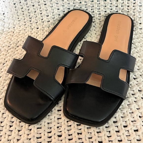 Madden Girl Women’s Hailey Slide Sandal, Open Toe, H Strap Design; Size 6.5 - Picture 8 of 9